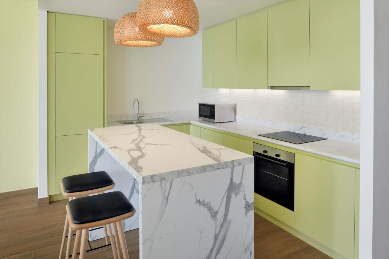 Element By Westin City Center Doha Extérieur photo A modern kitchen